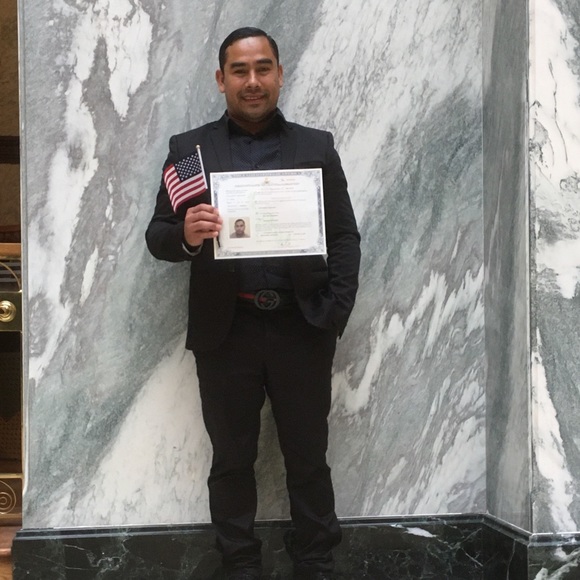 Meet your Posher, Brandon Beckham - Picture 1 of 1